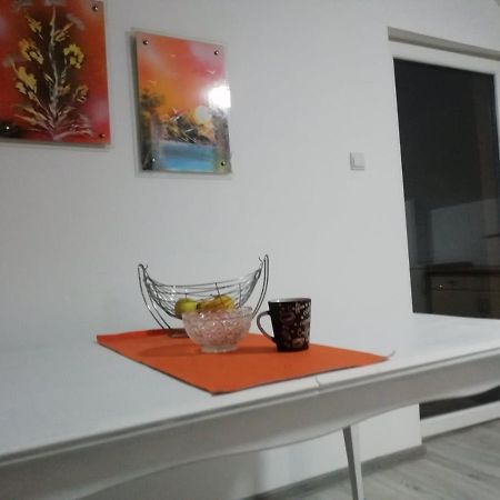 Apartman Salus Tuzla Exterior photo
